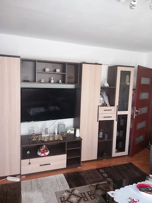 Închiriez apartament doua camere complet utilat și mobilat cu centrală proprie, zona ștrand direct d