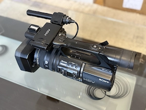 Vând Sony HVR-Z5 Cameră Video Profesională