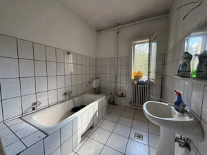Apartament 3 camere, 72mp, etaj 1, 400m teren, garaj propriu- Complex Studentesc - imagine 6