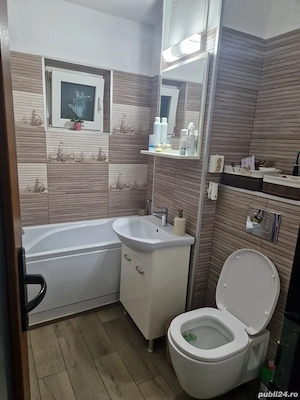 4 cem dec 2 bai 2 balcoane centrala proprie etaj intermediar zona Baba Dochia - imagine 7