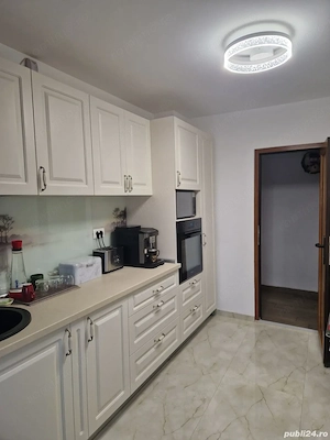 4 cem dec 2 bai 2 balcoane centrala proprie etaj intermediar zona Baba Dochia - imagine 2
