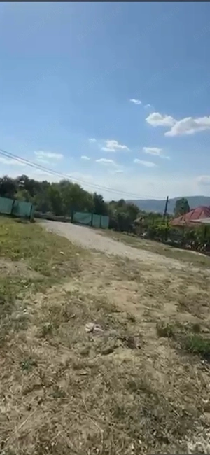 Teren de vanzare