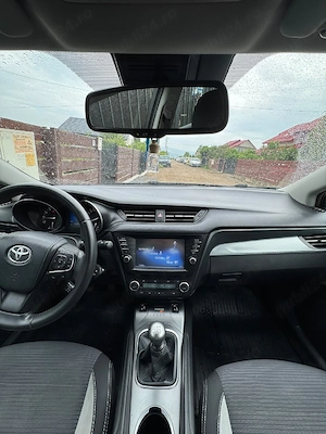 Toyota Avensis - imagine 5
