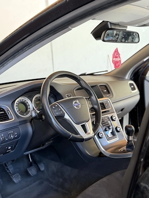 Volvo v60 2011 2.0d  - imagine 6