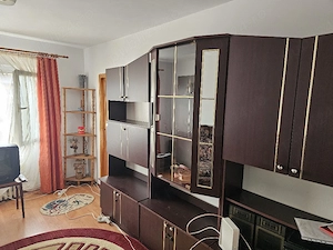 Închiriez apartament 2 camere decomandat  - imagine 7