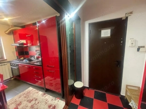 Apartament cu 3 camere, 56 mp, decomandat, et 3, zona Craiovita Noua - imagine 5