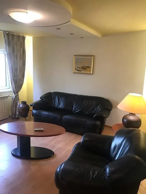 Apartament 3 camere decomandat etaj 2 din 8 Steaua langa City Mall - imagine 2