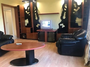 Apartament 3 camere decomandat etaj 2 din 8 Steaua langa City Mall - imagine 3