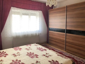 Apartament cu 3 camere la Vila Et.1 Zona Girocului-Drobeta - imagine 4