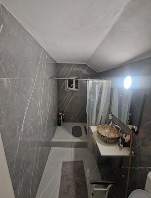 Vand apartament 4 camere
