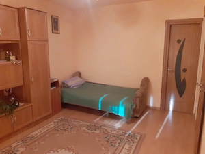 PF inchiriez apartament 2 camere decomandate, pe termen lung - imagine 10
