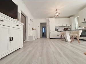 Apartament Deosebit 2 Camere Centrala Proprie Zona Braytim - imagine 2