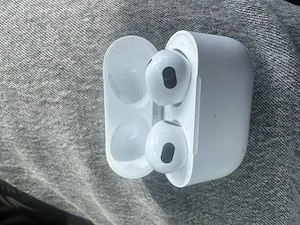 Casti AirPods Pro