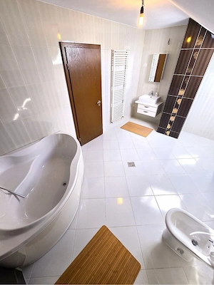Casa spatioasa cu 4 camere P + M | Teren 1.000 mp - imagine 15