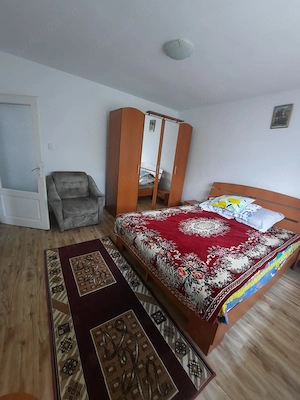 Casa de vanzare in zona linistita. - imagine 5