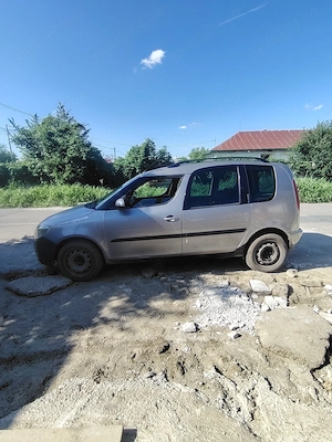 Skoda Roomster 2010 - imagine 4