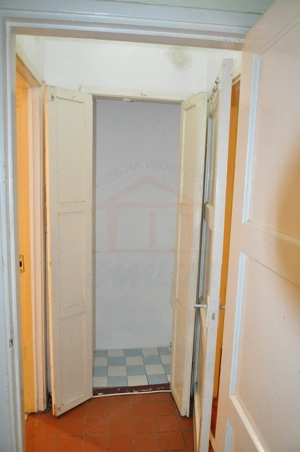 De vanzare apartament 2 camere, Centru - imagine 4