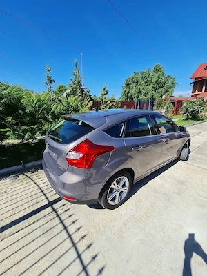 Ford focus 1.0 EcoBoost Champion Edition - imagine 9