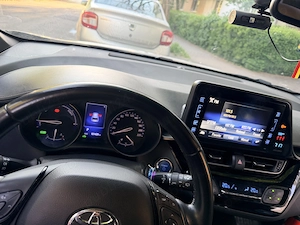 Vând Toyota C-HR 1.8 Hybrid 2018 | 102.000 km | Istoric Service | Consum 4.5l 100km - imagine 9