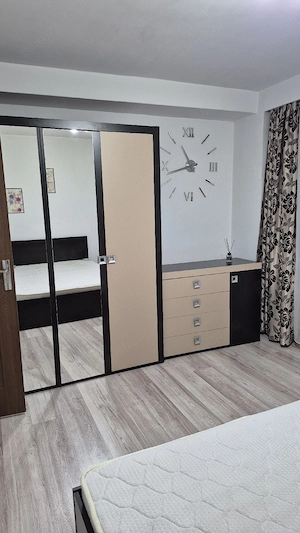 Inchiriez apartament 3 camere langa Mall - imagine 9