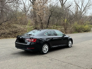 Skoda Superb - imagine 3