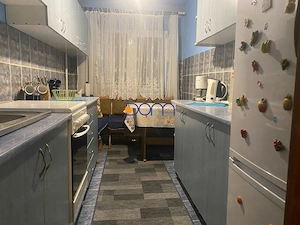 De vanzare apartament spatios 4 camere confort 1 - imagine 5