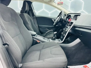 VOLVO V40 2018 2.0D E6 Garantie 12 Luni Rate Avans 0 Doar Cu Buletinul - imagine 17