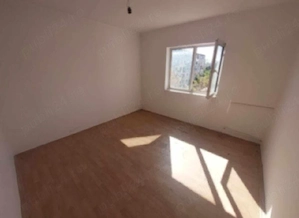Vand apartament micro 12 Targoviste - imagine 3