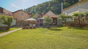 Proprietate rară în centrul Râșnovului, cu spațiu comercial - imagine 4