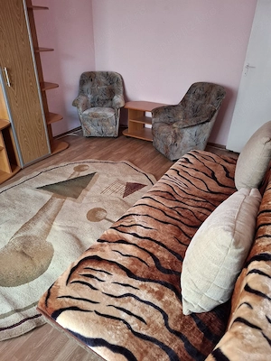 Inchiriez apartament