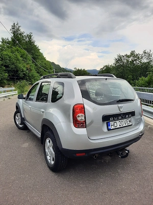 Dacia Duster  - imagine 8