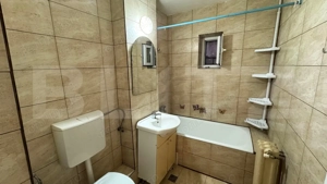 Apartament cu 3 camere - suprafata utila 64 mp - zona Independentei - imagine 8