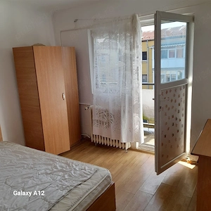 vand apartament cu 4 camere  - imagine 4