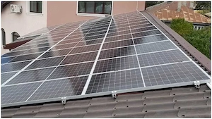 Montaj Profesionist: Panouri Fotovoltaice, Închideri Terase & Pergole