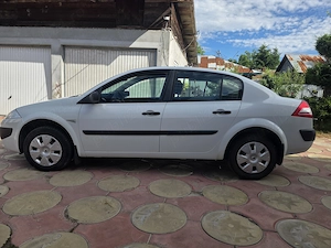 Renault Megane 2-2009 Provenienta RO.Al doilea Proprietar -Eco 1400  benzina  90Cp E.4-Nr .km 150000 - imagine 4