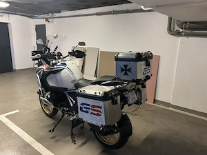 SE  vinde un BMW  R 1250  GSA  cu o echipare de top !  - imagine 3