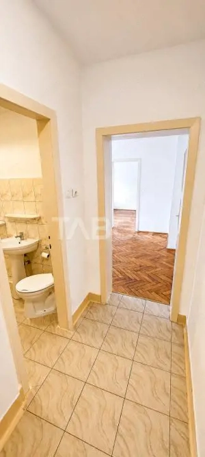 Apartament 2 camere etaj intermediar cu balcon zona Horea Centru