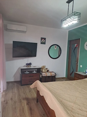 Tabara Navodari , vand casa P+1+M din  duplex - imagine 2