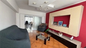 Apartament 4 camere - zona Republicii