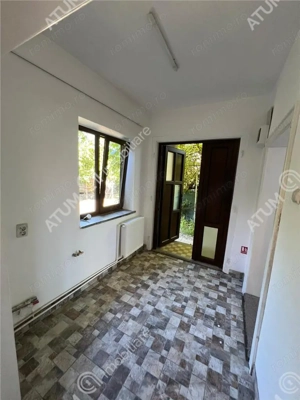 Casa individuala 3 camere garaj si teren 200 mp Calea Dumbravii Sibiu - imagine 13