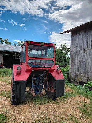 Tractor U650 1992 functional + Remorcă + Plug + Disc + Grapă | Acte | Stare foarte bună - imagine 5