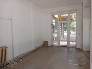 Inchiriez spatiu comercial 28 mp, zona Pasarela Nicolina- Lidl