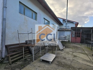 Se oferă spre vânzare / închiriere clădire cu spațiu comercial - imagine 5