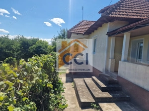 Casa in mediu rural cu teren - imagine 5