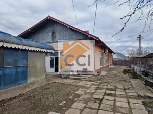Se oferă spre vânzare / închiriere clădire cu spațiu comercial - imagine 13