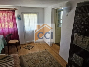 Casa in mediu rural cu teren - imagine 10