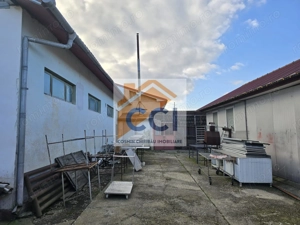 Se oferă spre vânzare / închiriere clădire cu spațiu comercial - imagine 9