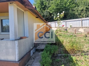 Casa in mediu rural cu teren - imagine 20