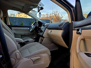 VOLKSWAGEN TOURAN   7 locuri 2.0 Disel BI-xenon climatronic pilot automat - imagine 8
