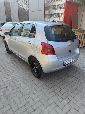 vand auto Toyota Yaris - imagine 2